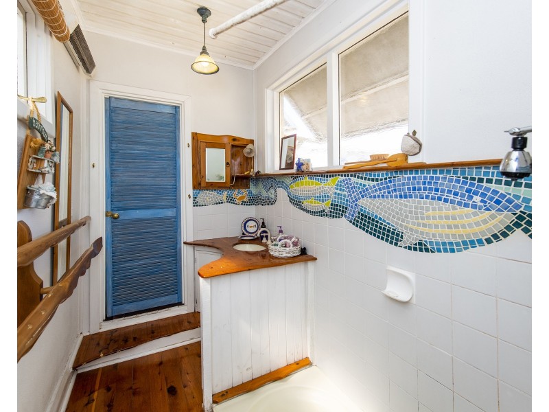 16 Albion Road, Madora Bay WA 6210