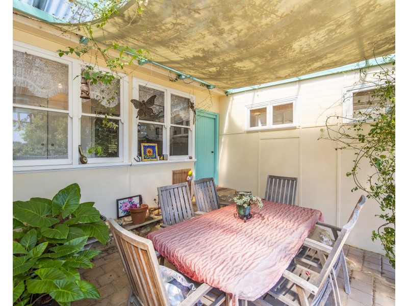 16 Albion Road, Madora Bay WA 6210