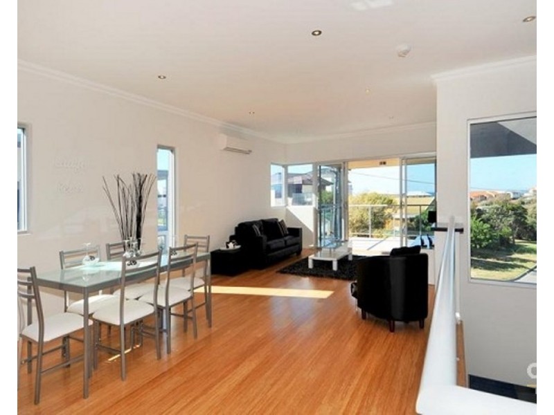 21A Oversby Street, Halls Head WA 6210