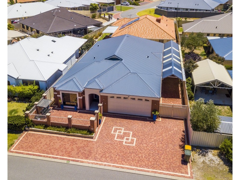 11 Hokitika Drive, Dudley Park WA 6210