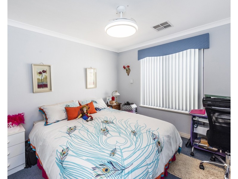 11 Hokitika Drive, Dudley Park WA 6210