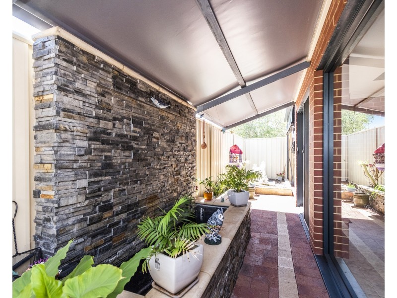 11 Hokitika Drive, Dudley Park WA 6210