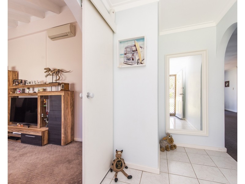 34 Kookerbrook Street, Dudley Park WA 6210