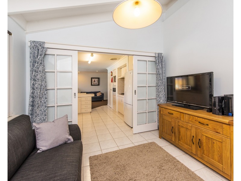 34 Kookerbrook Street, Dudley Park WA 6210