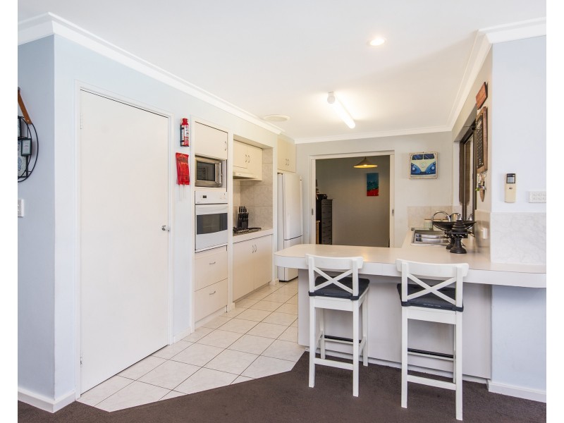 34 Kookerbrook Street, Dudley Park WA 6210