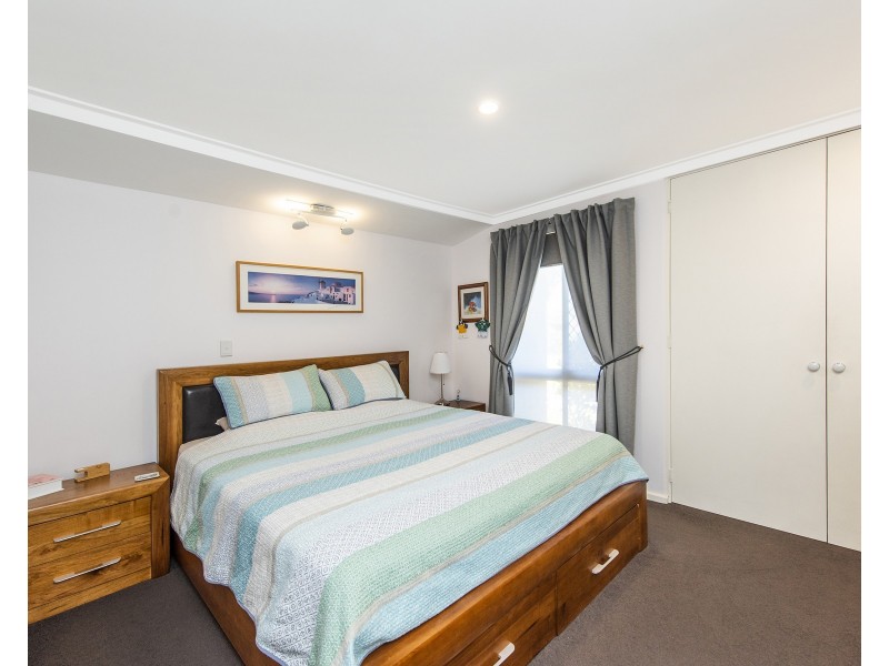 34 Kookerbrook Street, Dudley Park WA 6210