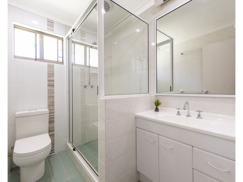 34 Kookerbrook Street, Dudley Park WA 6210