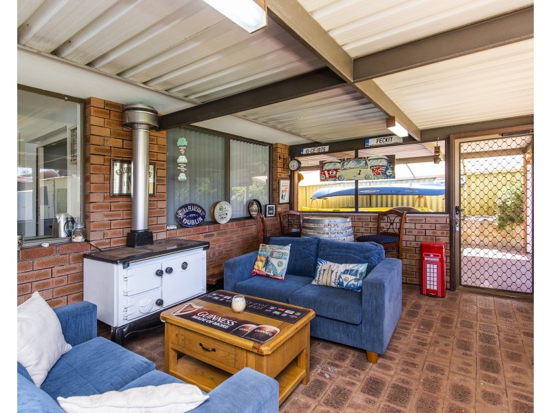 34 Kookerbrook Street, Dudley Park WA 6210