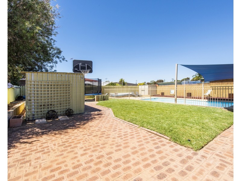 34 Kookerbrook Street, Dudley Park WA 6210