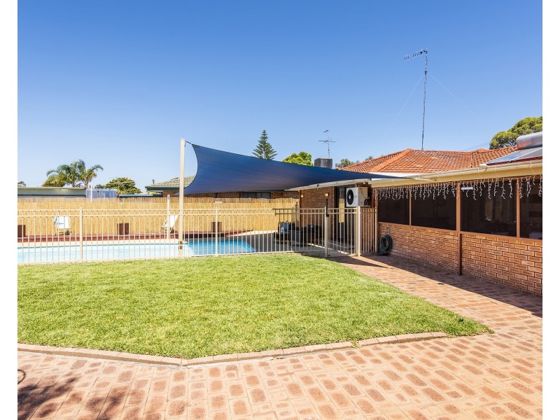 34 Kookerbrook Street, Dudley Park WA 6210