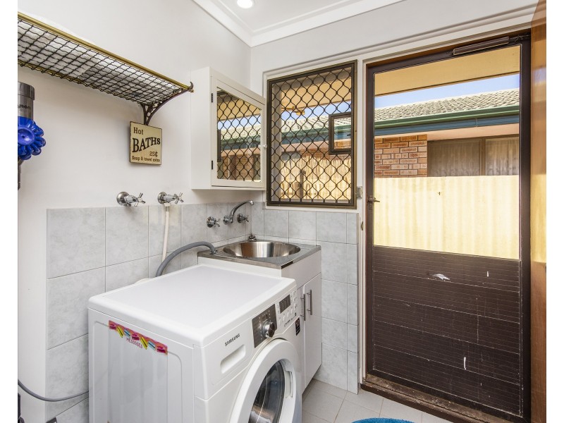 34 Kookerbrook Street, Dudley Park WA 6210