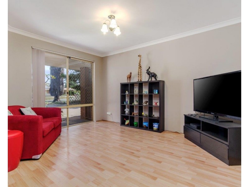 5  St Laurent Close, Greenfields WA 6210