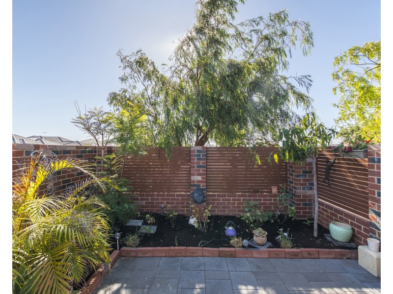 80 Badgerup Avenue, Lakelands WA 6180