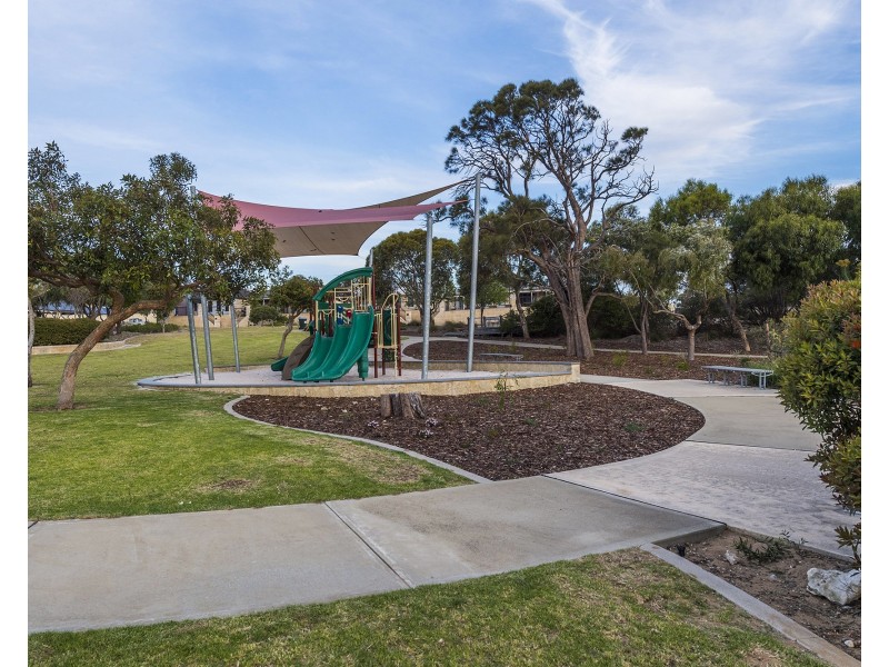 80 Badgerup Avenue, Lakelands WA 6180