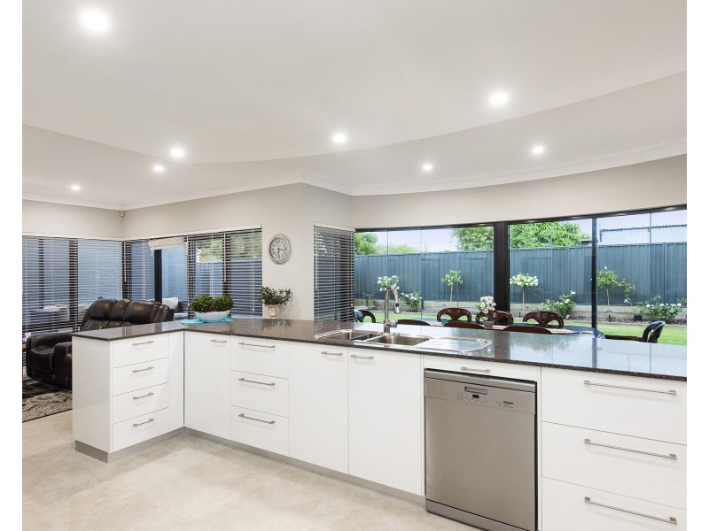 23 Mathew Street, Falcon WA 6210