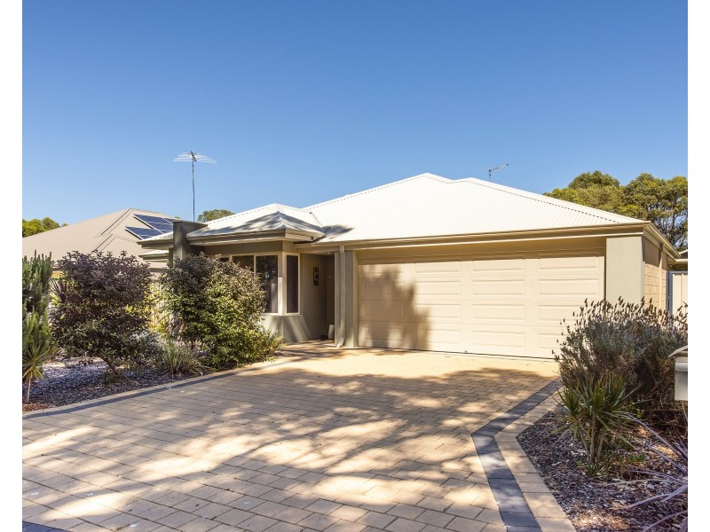 11 Anniston Loop, Meadow Springs WA 6210