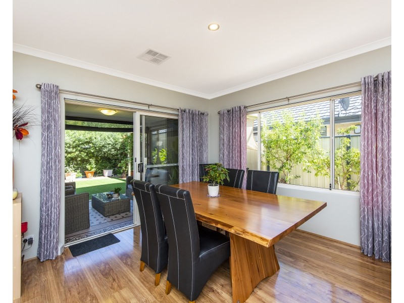 11 Anniston Loop, Meadow Springs WA 6210