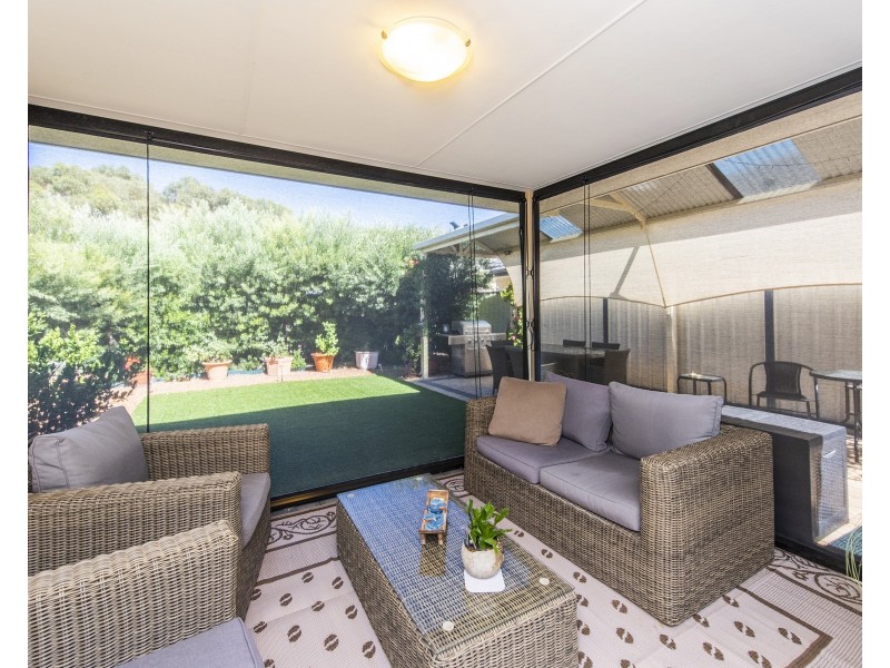 11 Anniston Loop, Meadow Springs WA 6210