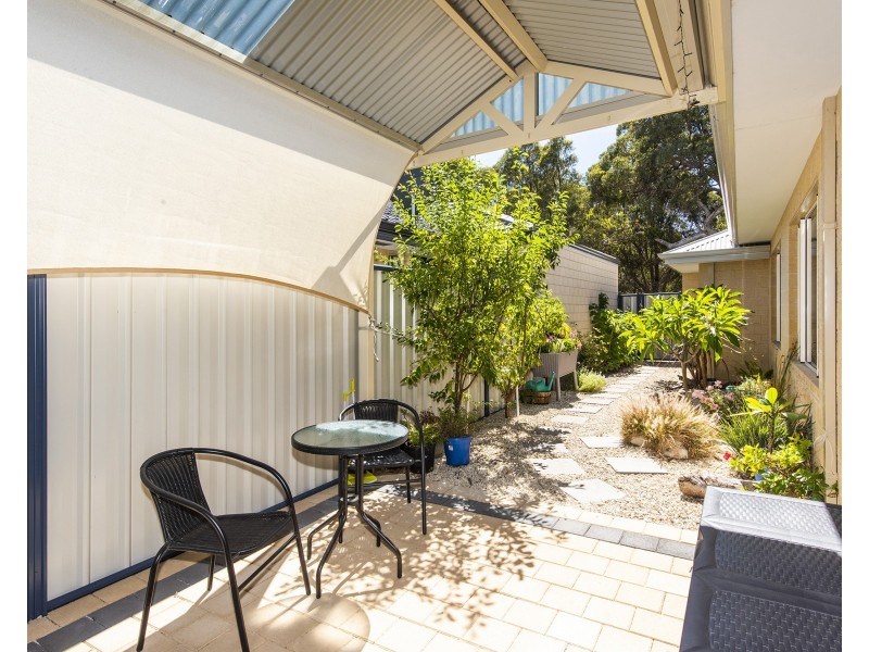 11 Anniston Loop, Meadow Springs WA 6210