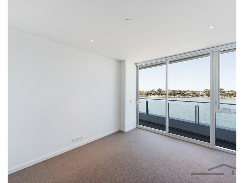 404/3 Marco Polo Drive, Mandurah WA 6210