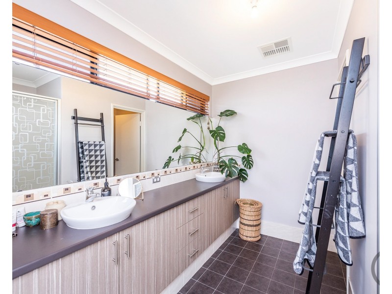 40 Eleanore Drive, Madora Bay WA 6210