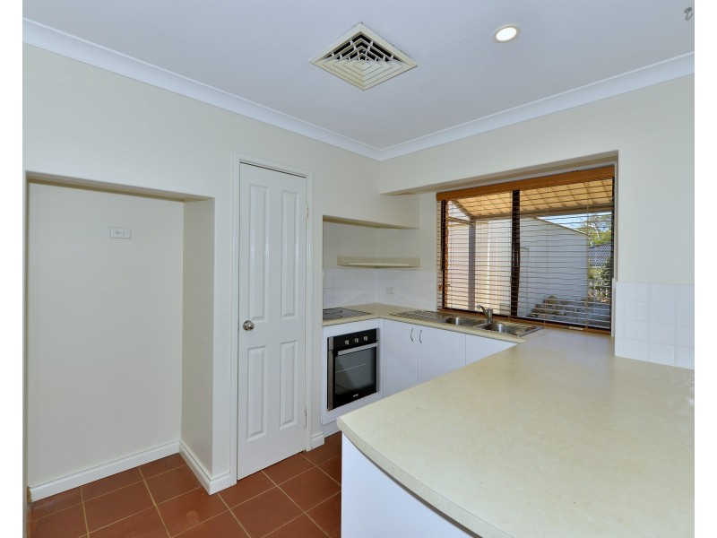 19 Vermont Avenue, Meadow Springs WA 6210