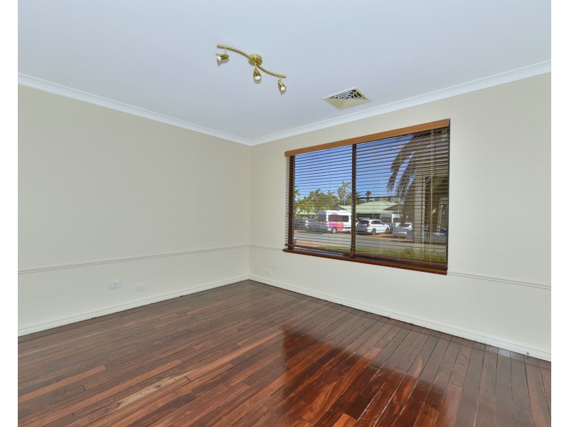 19 Vermont Avenue, Meadow Springs WA 6210