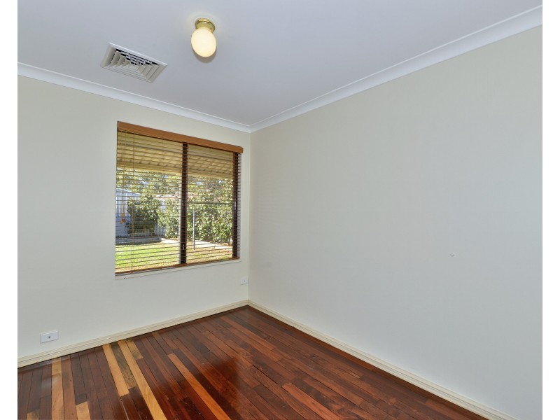 19 Vermont Avenue, Meadow Springs WA 6210