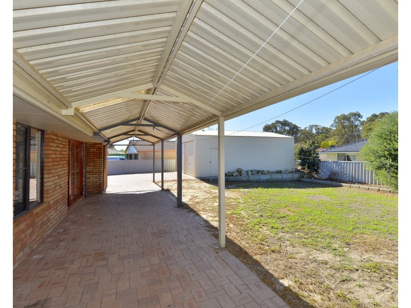 19 Vermont Avenue, Meadow Springs WA 6210