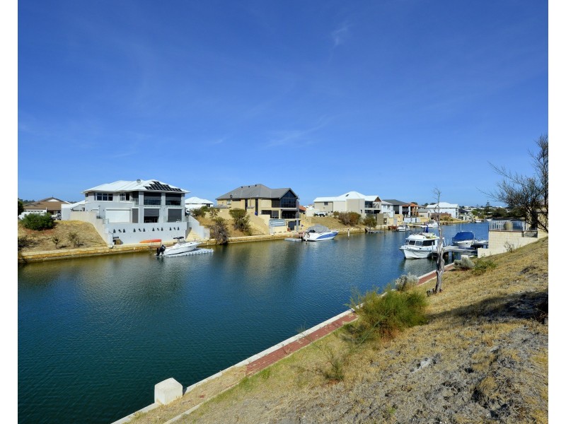 70 Cormorant Key, Wannanup WA 6210