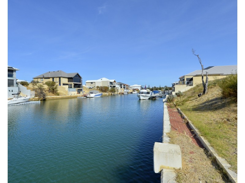 70 Cormorant Key, Wannanup WA 6210