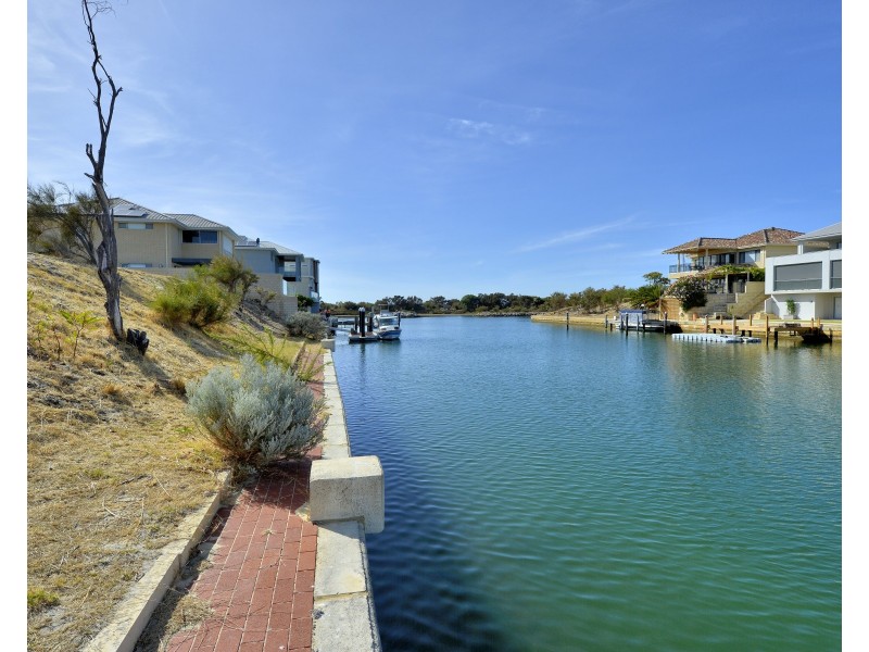 70 Cormorant Key, Wannanup WA 6210