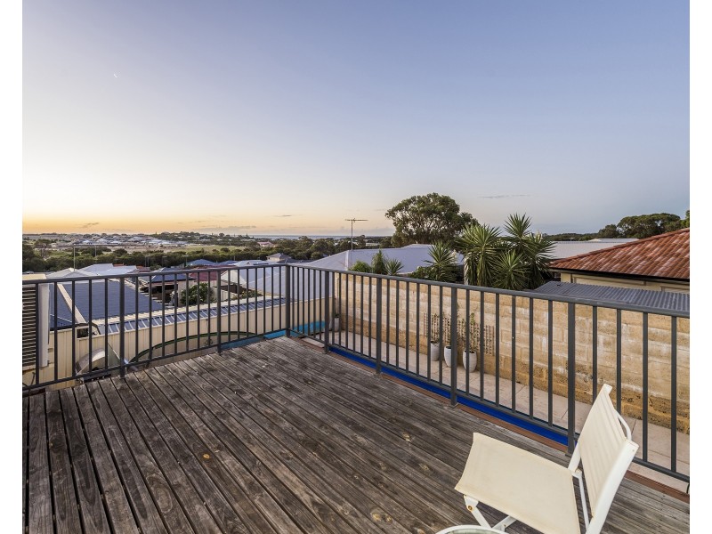 10 Narembeen Road, Dawesville WA 6211