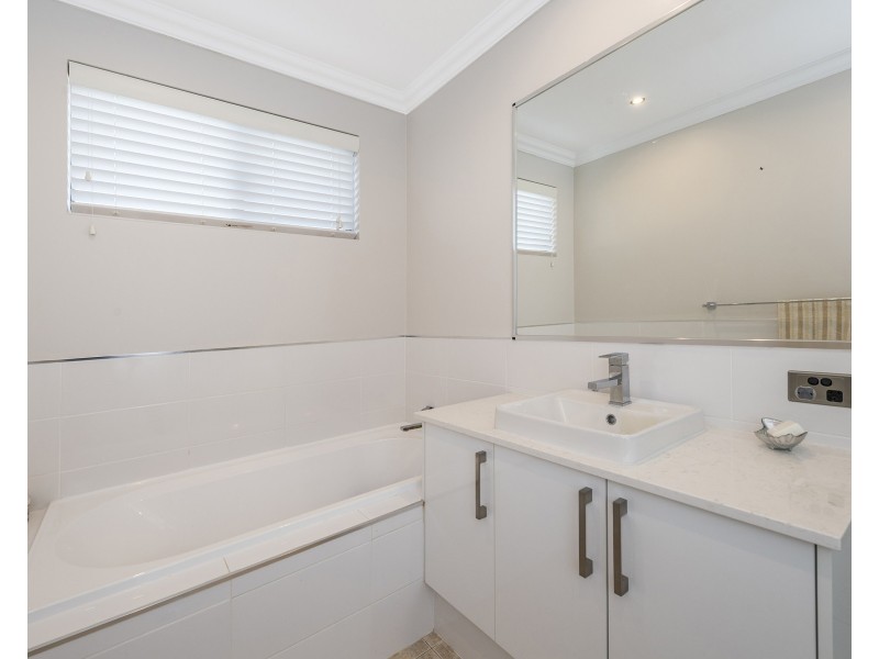 10 Narembeen Road, Dawesville WA 6211