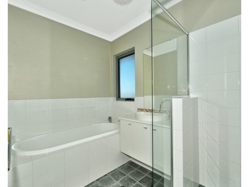2/26 Caspian Drive, Wannanup WA 6210