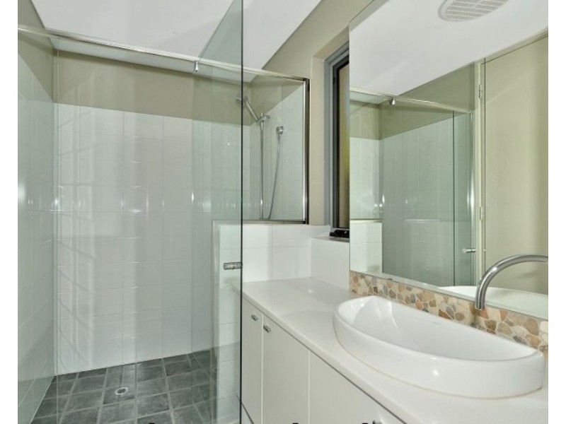 2/26 Caspian Drive, Wannanup WA 6210
