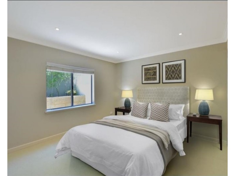 2/26 Caspian Drive, Wannanup WA 6210