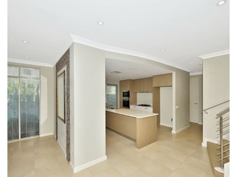 2/26 Caspian Drive, Wannanup WA 6210