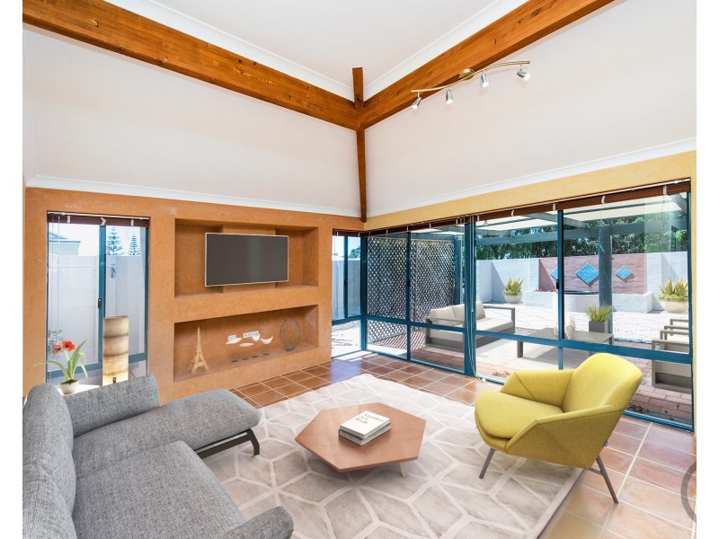 12 Princeton Drive, Wannanup WA 6210