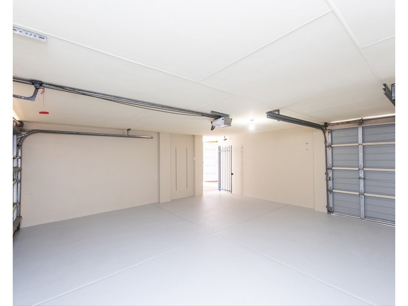 12 Princeton Drive, Wannanup WA 6210