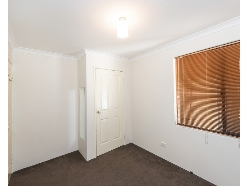 12 Princeton Drive, Wannanup WA 6210