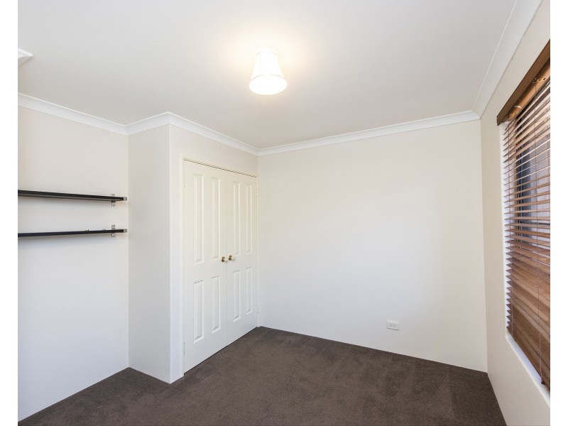 12 Princeton Drive, Wannanup WA 6210