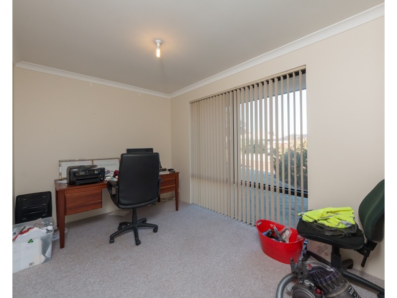 11 Myalla Pass, Lakelands WA 6180