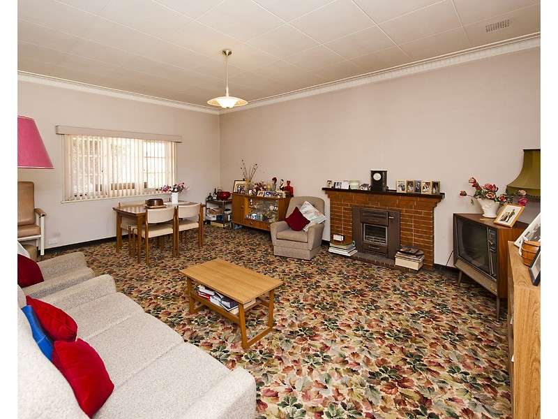 69 Tuckey Street, Mandurah WA 6210