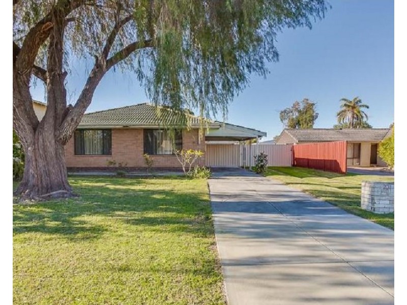 20 Leighton Road East, Halls Head WA 6210