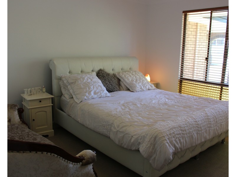 38 Cooper Street, Mandurah WA 6210