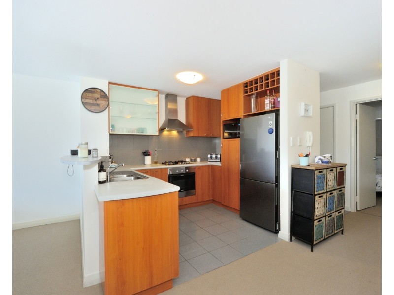 2 206 Mary Street, Halls Head WA 6210