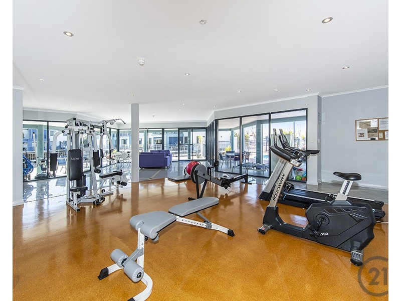 2 206 Mary Street, Halls Head WA 6210