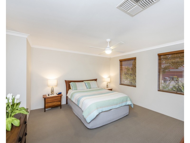 7 Shelduck Way, Dudley Park WA 6210