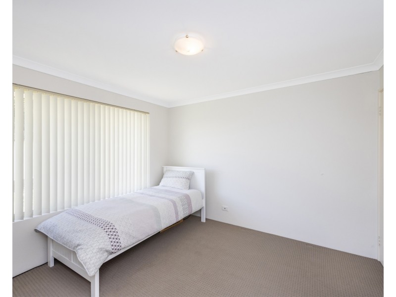 7 Shelduck Way, Dudley Park WA 6210